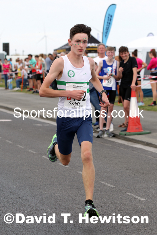 Mens under-17s 2021 Northern 6 and 4 Stage and Young Athletes Road Relays, Redcar. Photo: David T. Hewitson/Sports for All Pics
